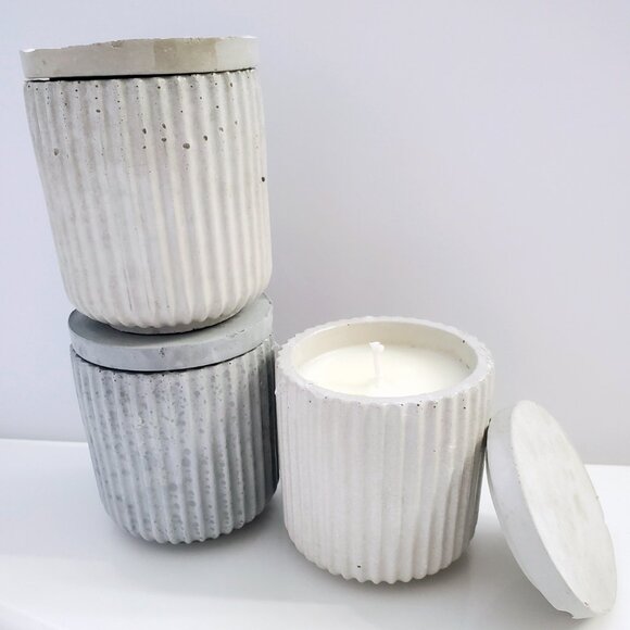 Watermelon | soClean MINI Concrete Vessel with Lid | Hand-poured Soy Wax - Picture 1 of 5